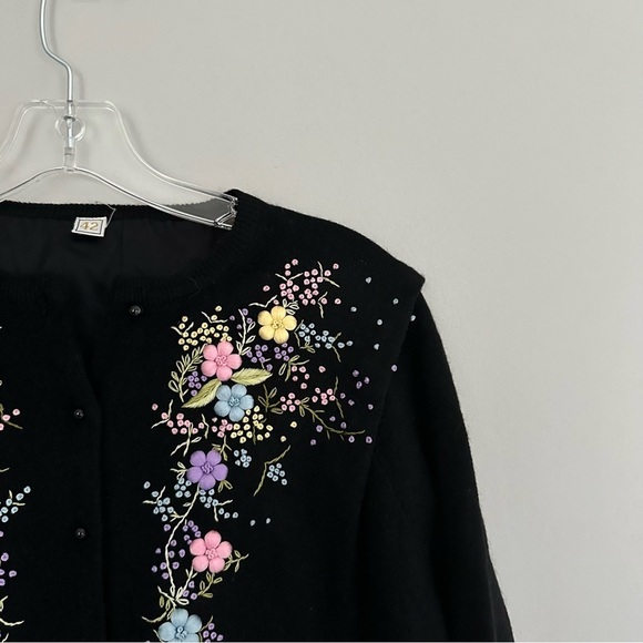 Vintage Floral Embroidered Flower Pattern Sweater 42 - Picture 5 of 8